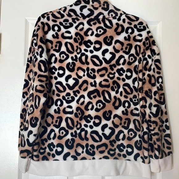 Secret Treasures Lounge Set - Picture 3 of 10